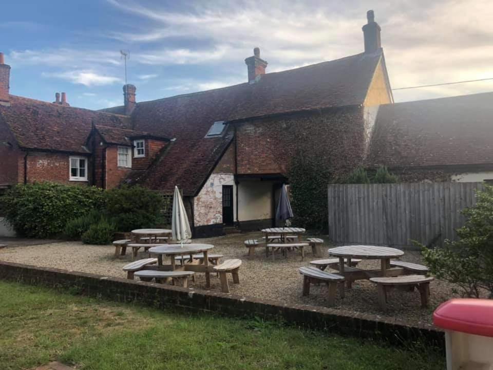 The Bull Hotel Downton  Exteriör bild